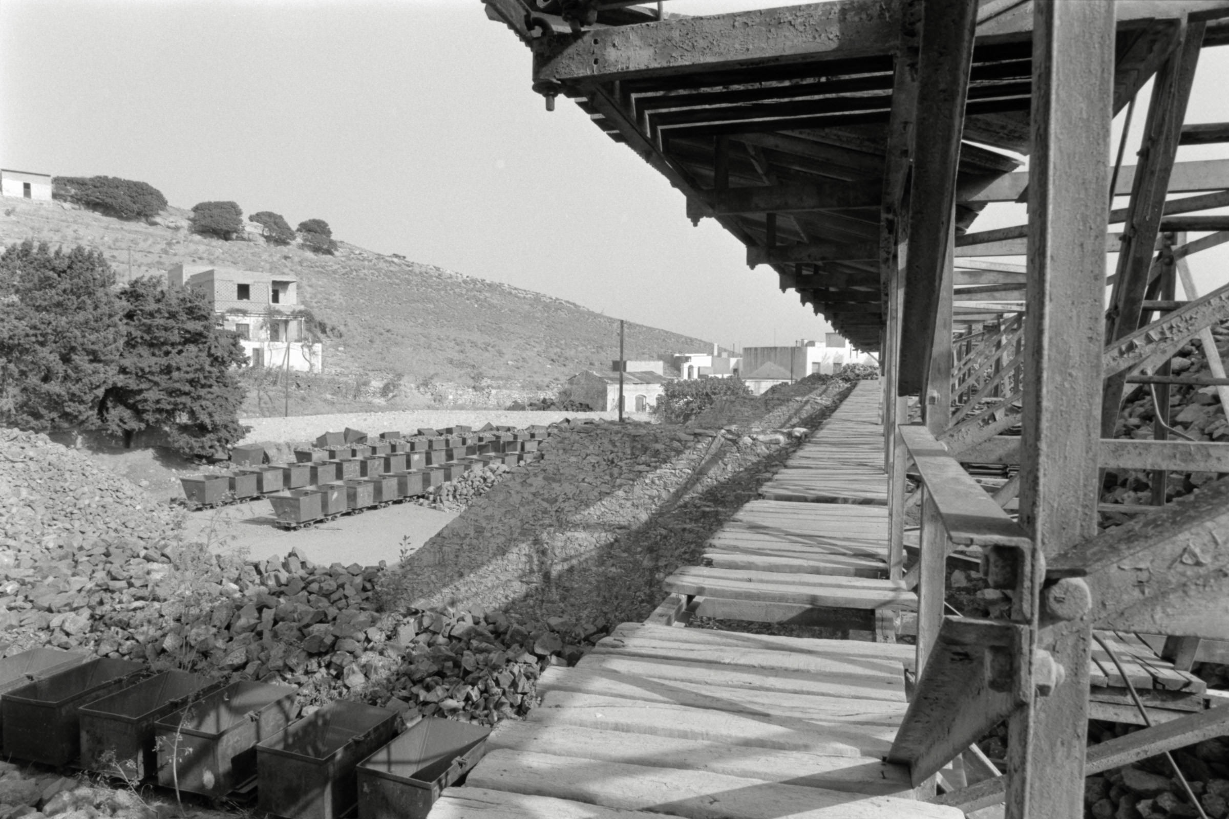 AHP F1991 09 006 sc250507 img03 NLP